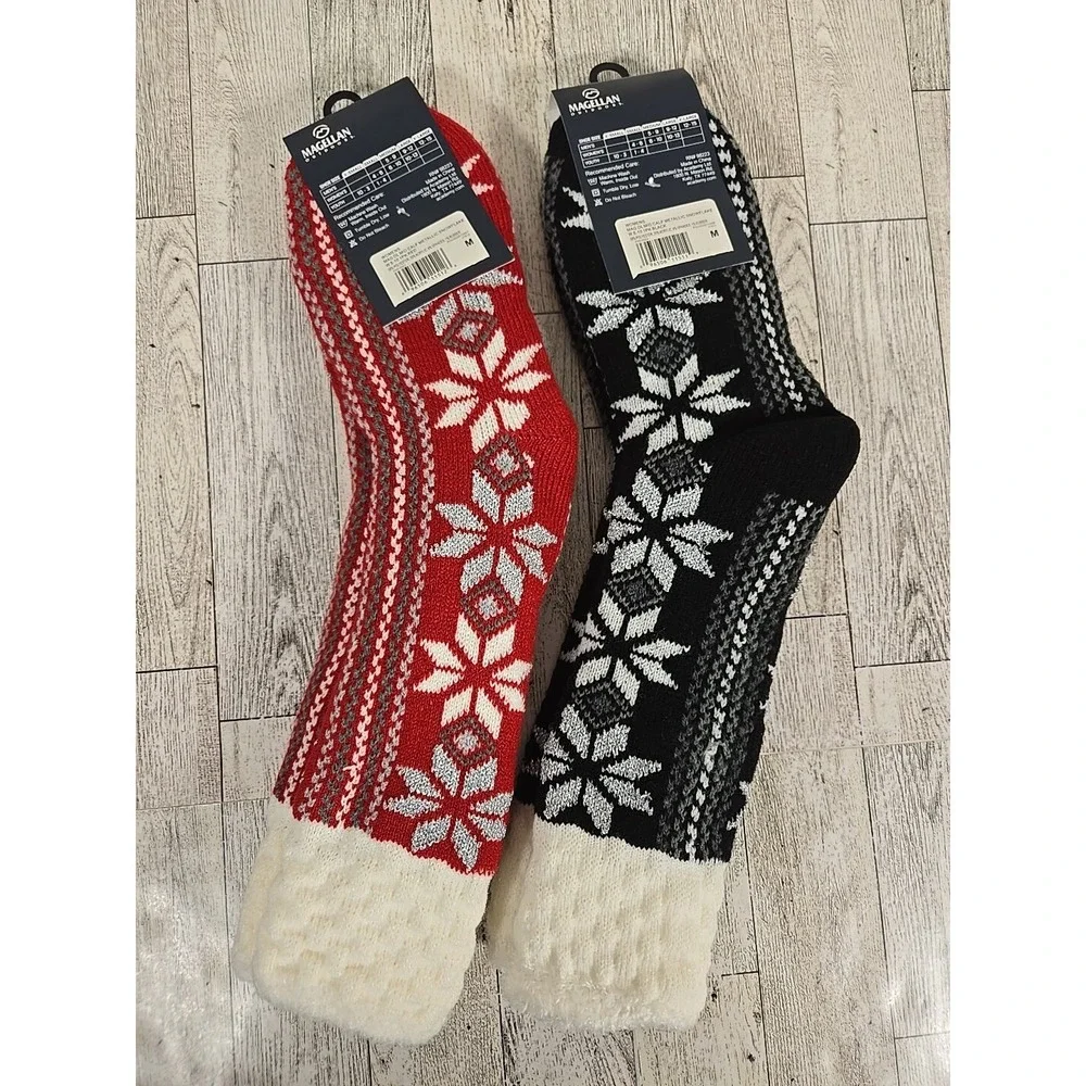 Magellan Socks MEDIUM Lodge Socks Metallic Snowflake Shoe Sz 6-10 Lot of 2 Soft